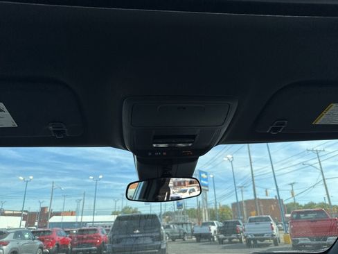 New 2026 Chevrolet Traverse LT w/ Sun and Wheel Package image 23