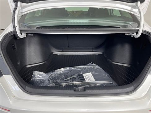 New 2025 Honda Accord SE image 15