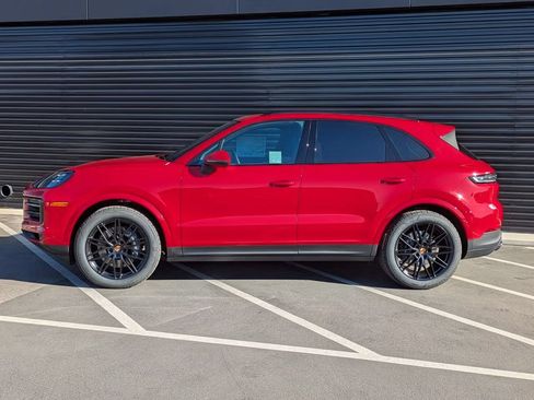 Certified 2026 Porsche Cayenne AWD/4WD image 2