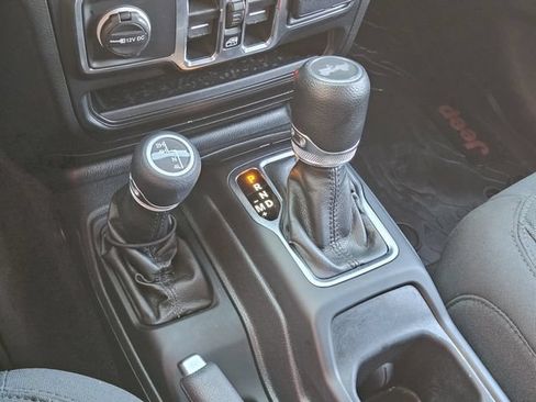 Used 2022 Jeep Wrangler Unlimited Sport AWD/4WD image 17
