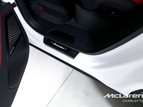 Used 2023 Lamborghini Urus S image 19