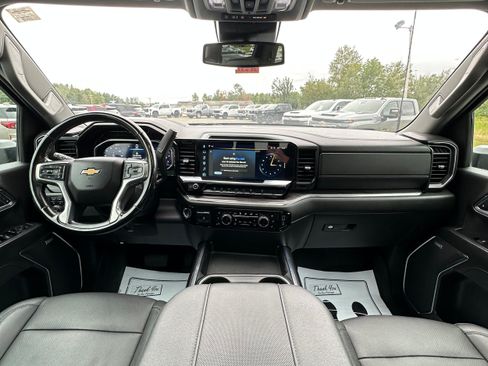 Used 2024 Chevrolet Silverado 2500 LTZ w/ LTZ Plus Package AWD/4WD image 12