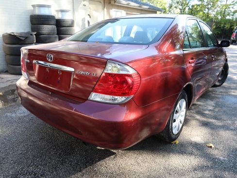 Used 2006 Toyota Camry LE image 6