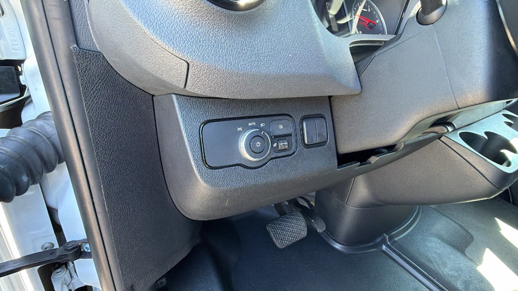 Used 2025 Mercedes-Benz Sprinter 2500 image 14