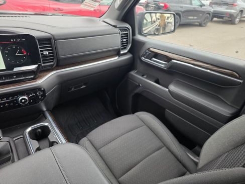 Used 2023 GMC Sierra 1500 Elevation w/ LPO, Elevation Black Package image 16