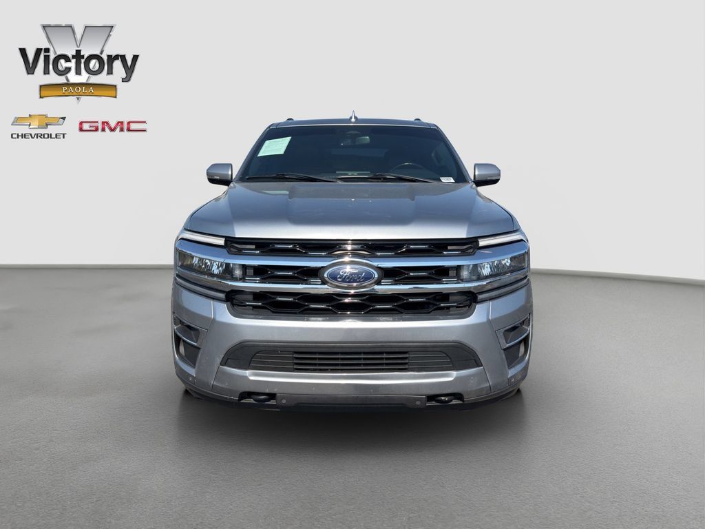 Used 2022 Ford Expedition Limited AWD/4WD image 2
