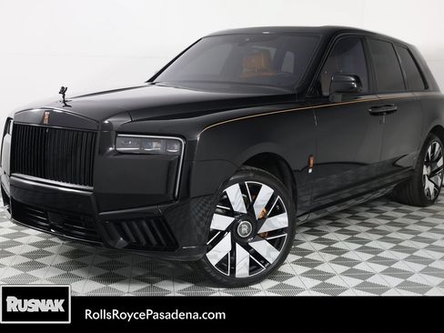 Certified 2025 Rolls-Royce Cullinan AWD/4WD image 1