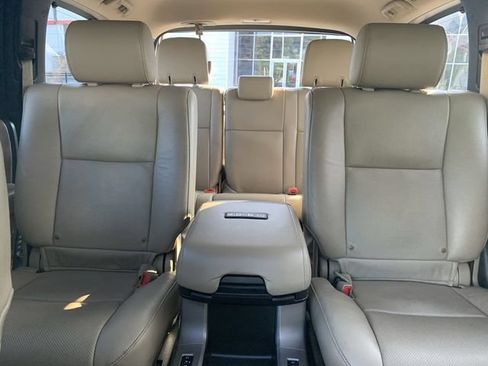 Used 2017 Toyota Sequoia Platinum AWD/4WD image 30
