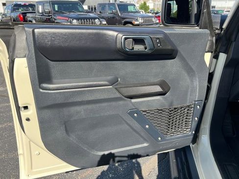 Certified 2025 Ford Bronco Outer Banks AWD/4WD image 11
