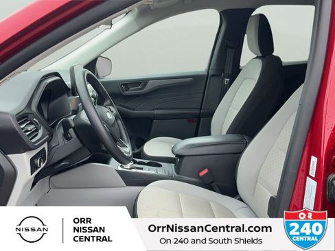 Used 2025 Ford Escape Active FWD image 17