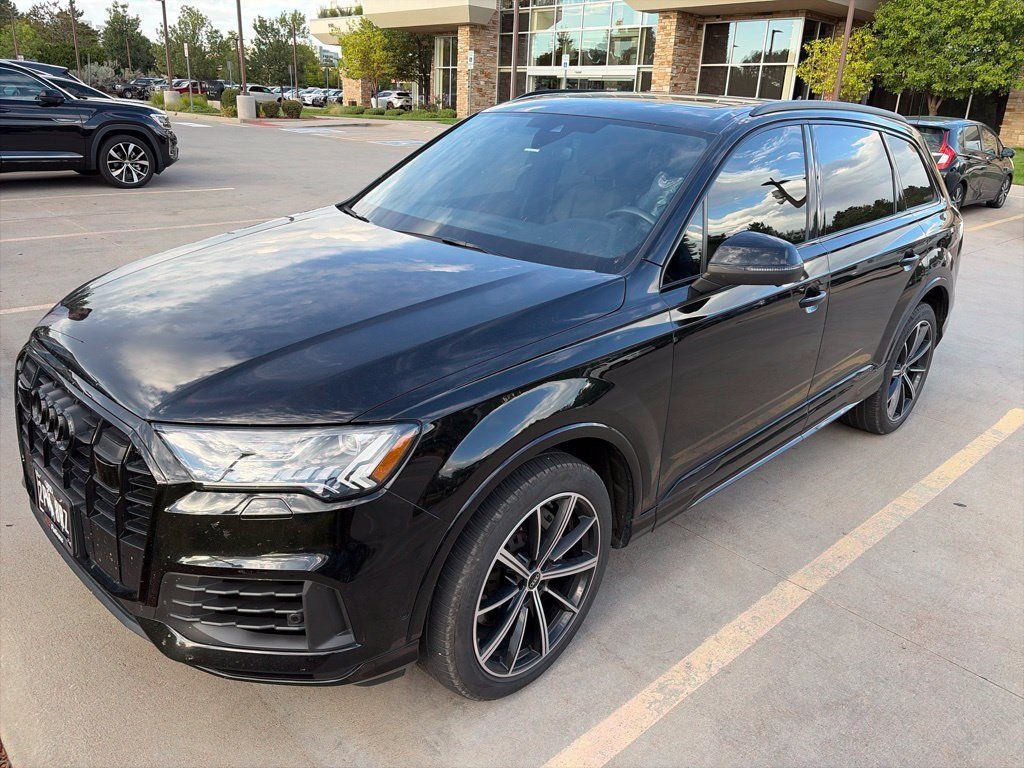 Used 2022 Audi Q7 3.0T Premium Plus w/ Premium Plus Package AWD/4WD image 3