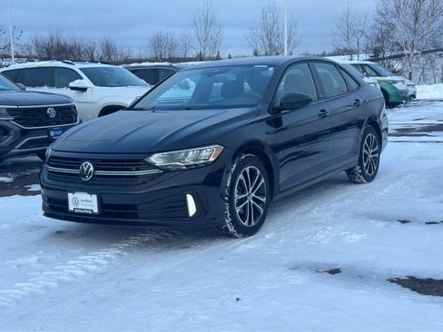 Used 2024 Volkswagen Jetta Sport image 1