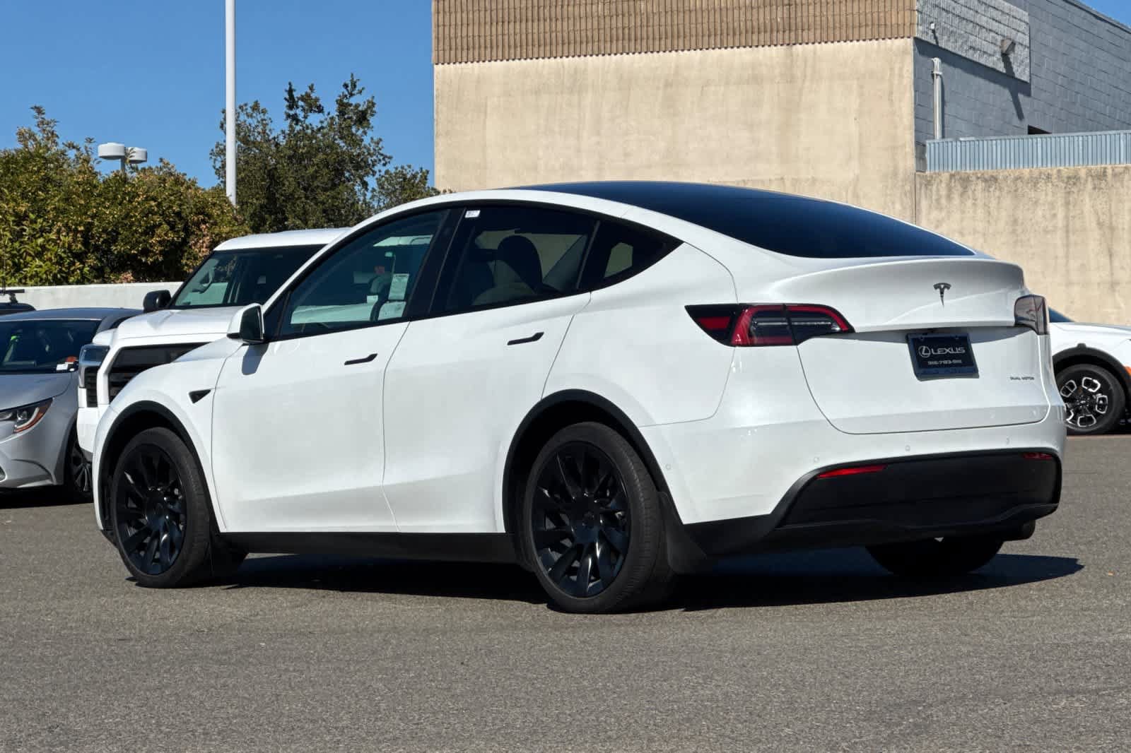 Used 2021 Tesla Model Y Long Range AWD/4WD image 7