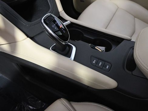 Used 2018 Cadillac XT5 Premium Luxury AWD/4WD image 32