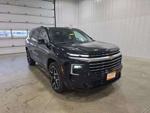 Used 2026 Chevrolet Traverse High Country w/ LPO, Floor Liner Package AWD/4WD image 2