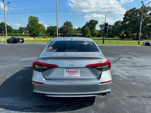 Used 2022 Honda Civic Sport image 4
