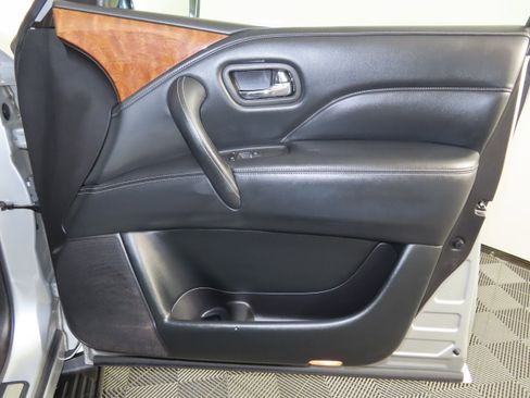 Used 2019 INFINITI QX80 Luxe image 34