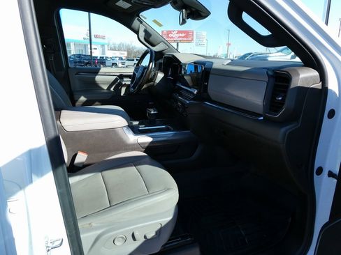 Used 2024 Chevrolet Silverado 1500 LTZ w/ Z71 Off-Road Package image 15