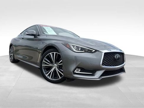 Used 2019 INFINITI Q60 3.0t Luxe w/ Essential Package AWD/4WD image 2
