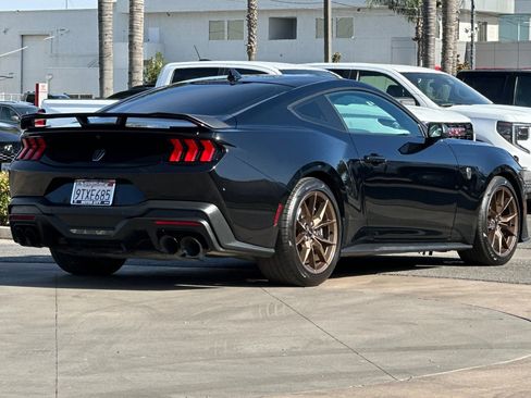 Used 2025 Ford Mustang Dark Horse image 4