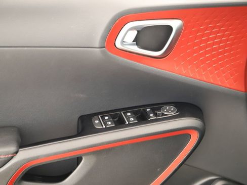 Used 2023 Kia Soul GT-Line image 19