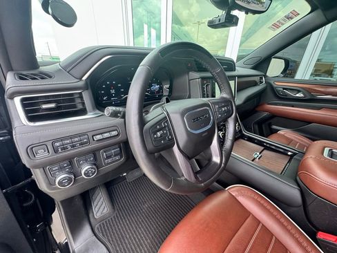 Used 2024 GMC Yukon Denali Ultimate image 12