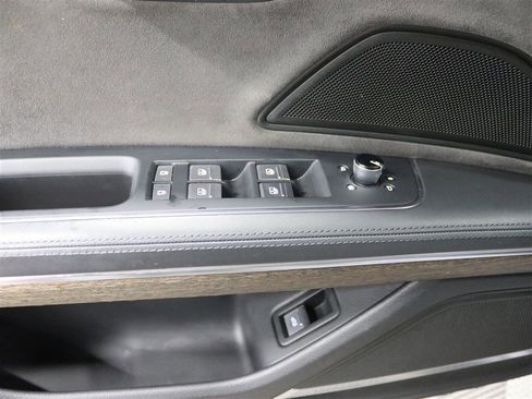 Used 2019 Audi A8 L 3.0T w/ Luxury Package image 23