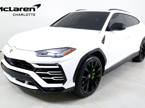 Used 2019 Lamborghini Urus AWD/4WD image 1