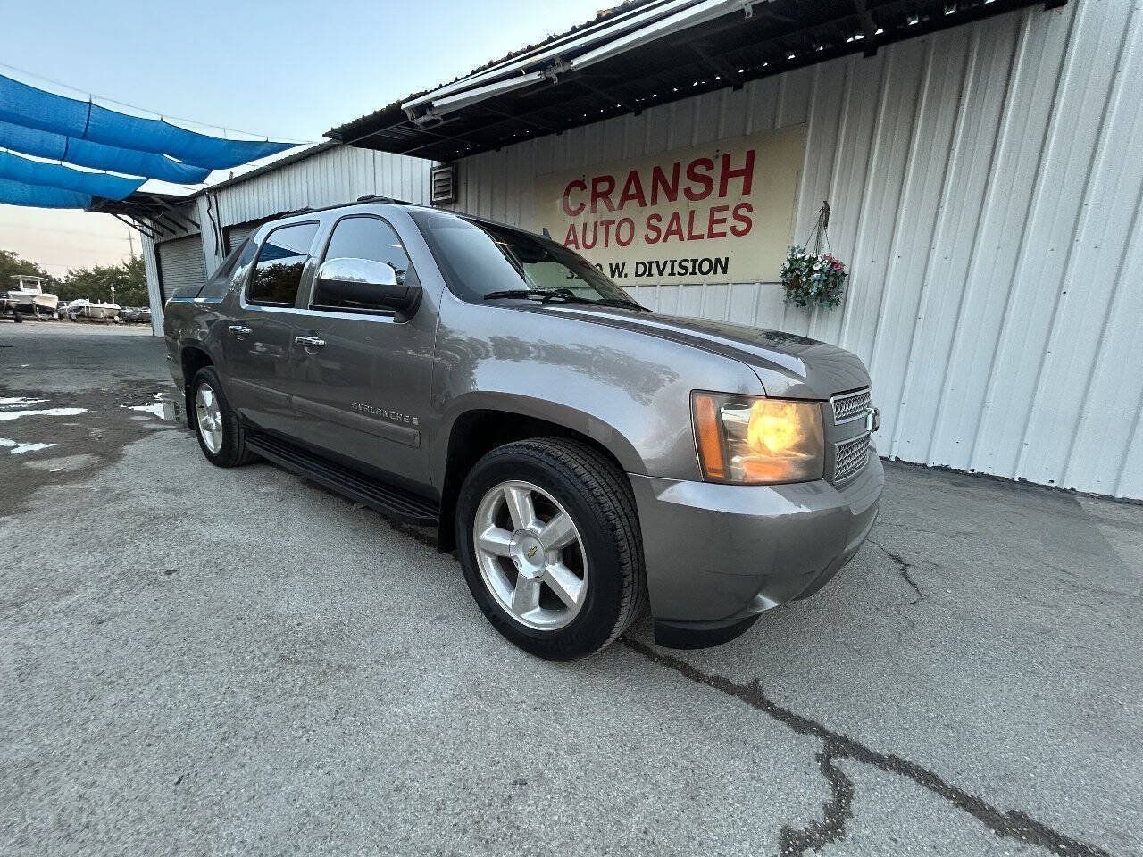Used 2008 Chevrolet Avalanche LTZ w/ LTZ Preferred Equipment Group RWD image 9