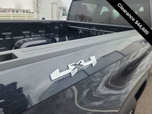 Used 2025 GMC Sierra 1500 SLT image 31