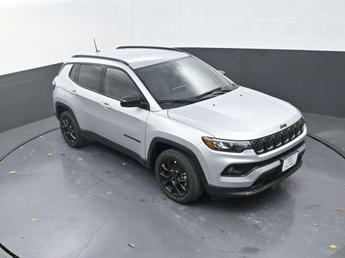 New 2026 Jeep Compass Latitude AWD/4WD image 12