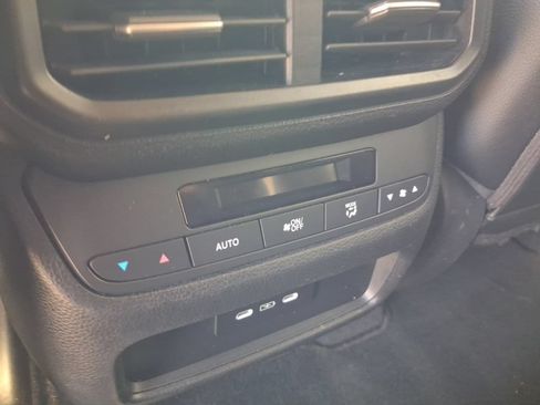 Used 2024 Honda Pilot EX-L image 25