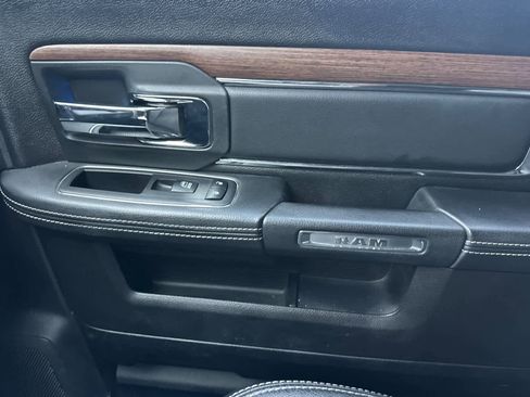 Used 2017 RAM 2500 Laramie w/ Sport Appearance Group image 19