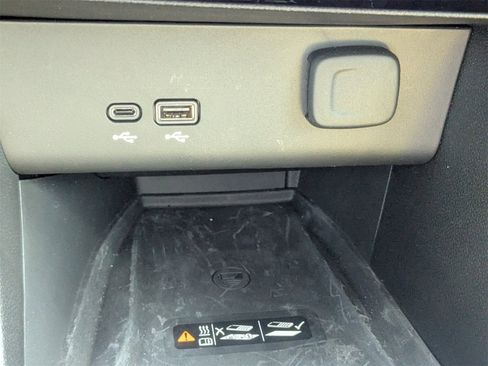 Used 2025 Buick Encore GX Avenir w/ Avenir Technology Package image 25