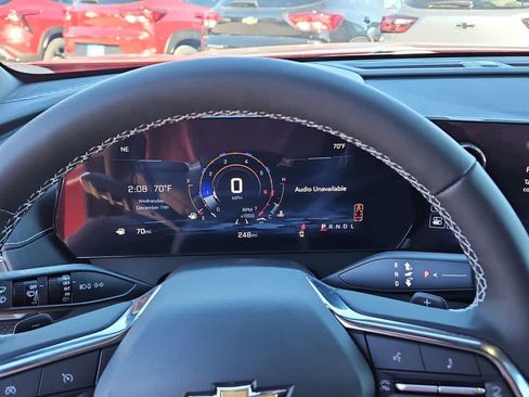 Used 2025 Chevrolet Traverse LT FWD image 26
