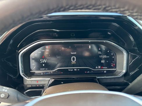 Used 2025 GMC Sierra 1500 SLT image 16