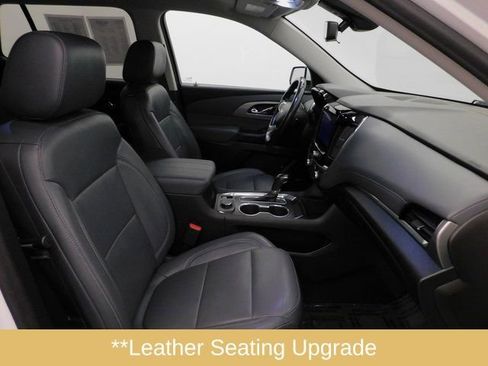 Used 2020 Chevrolet Traverse LT w/ LT Premium Package image 38