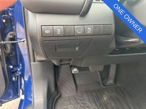 Used 2023 Toyota Camry SE image 11