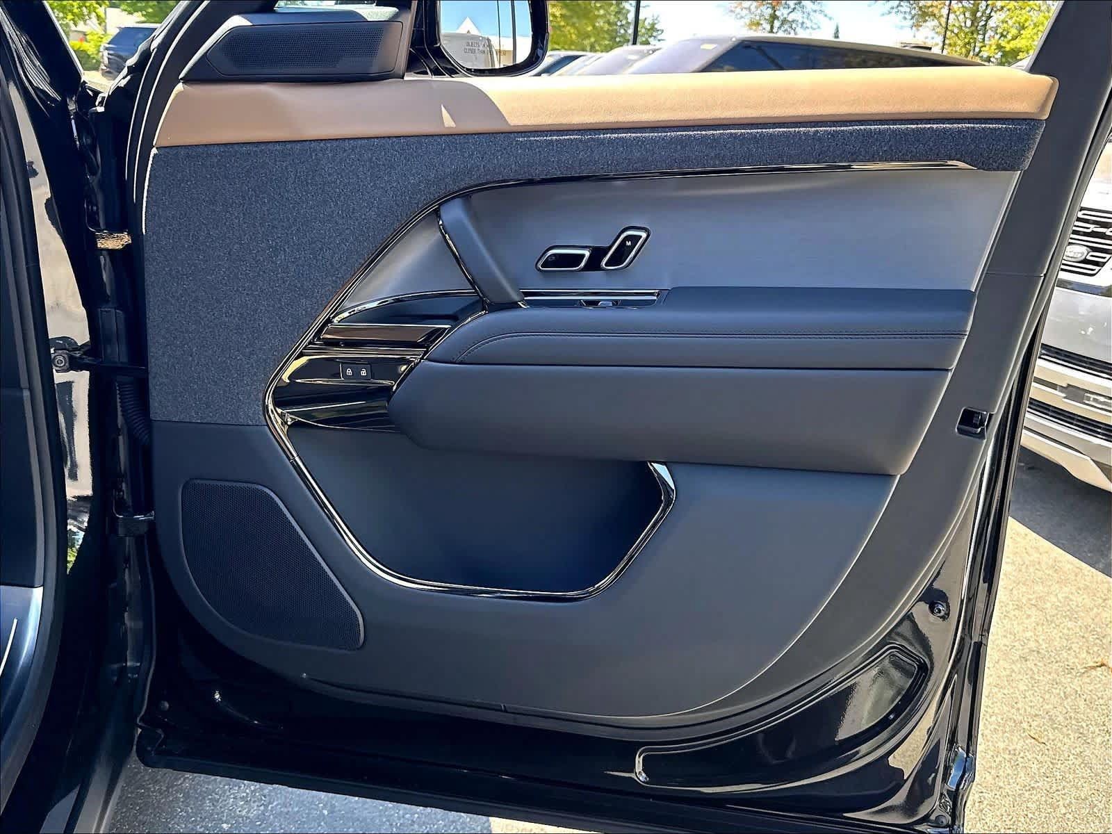 New 2026 Land Rover Range Rover Sport Dynamic SE AWD/4WD image 30