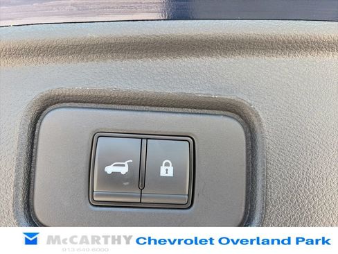 Used 2025 Nissan Pathfinder SV FWD image 60
