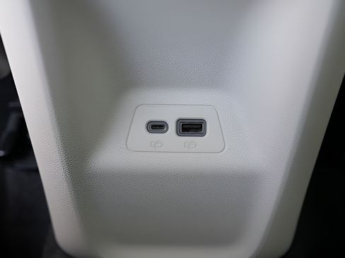 Used 2023 Buick Envision Preferred AWD/4WD image 18