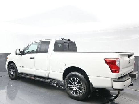 Used 2024 Nissan Titan SV w/ SV Utility Package image 3