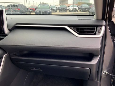 Used 2024 Toyota RAV4 XLE image 17