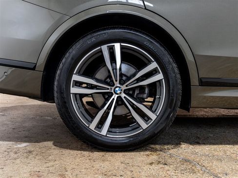 Used 2024 BMW X7 xDrive40i w/ Executive Package AWD/4WD image 10