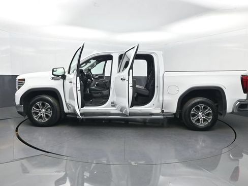 Used 2024 GMC Sierra 1500 SLT RWD image 38