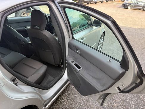 Used 2009 Volvo S40 2.4i FWD image 15