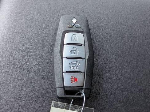New 2026 Mitsubishi Outlander SE FWD image 33