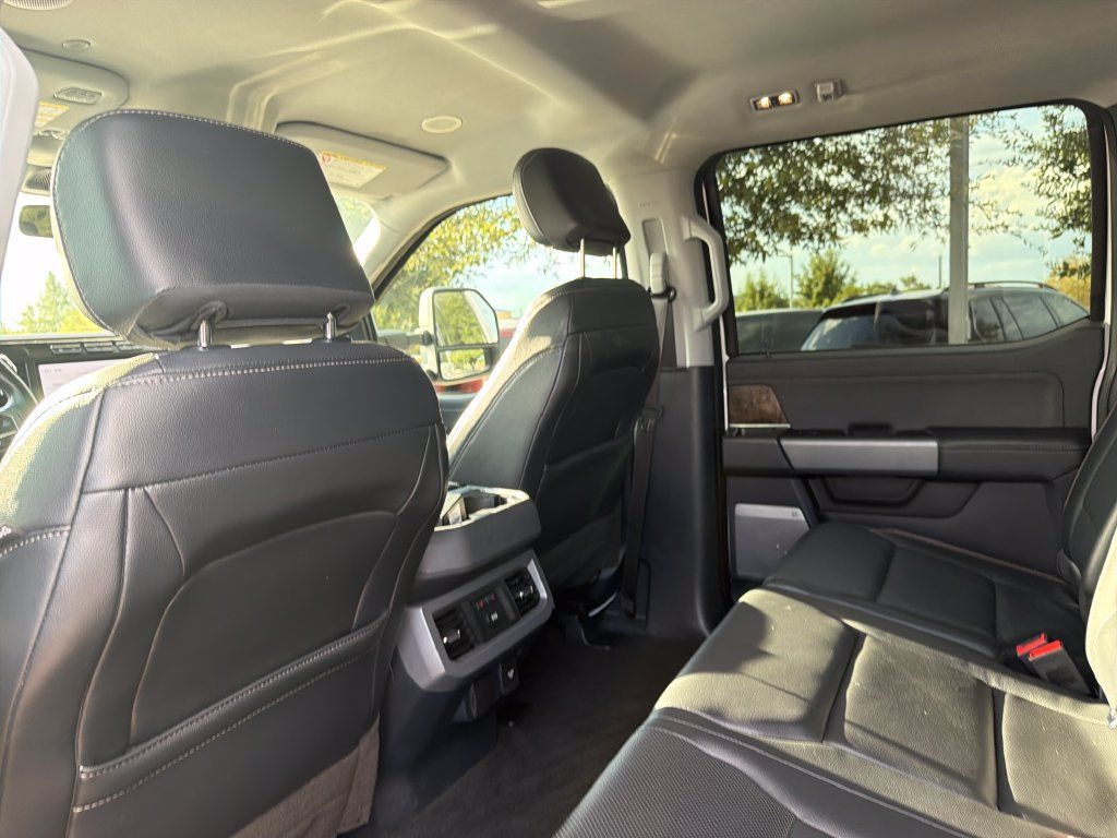 Used 2023 Ford F250 Lariat w/ Lariat Ultimate Package AWD/4WD image 34