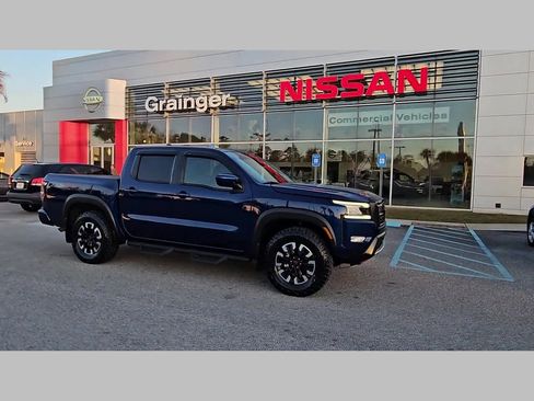 Used 2022 Nissan Frontier PRO-4X w/ Technology Package image 38