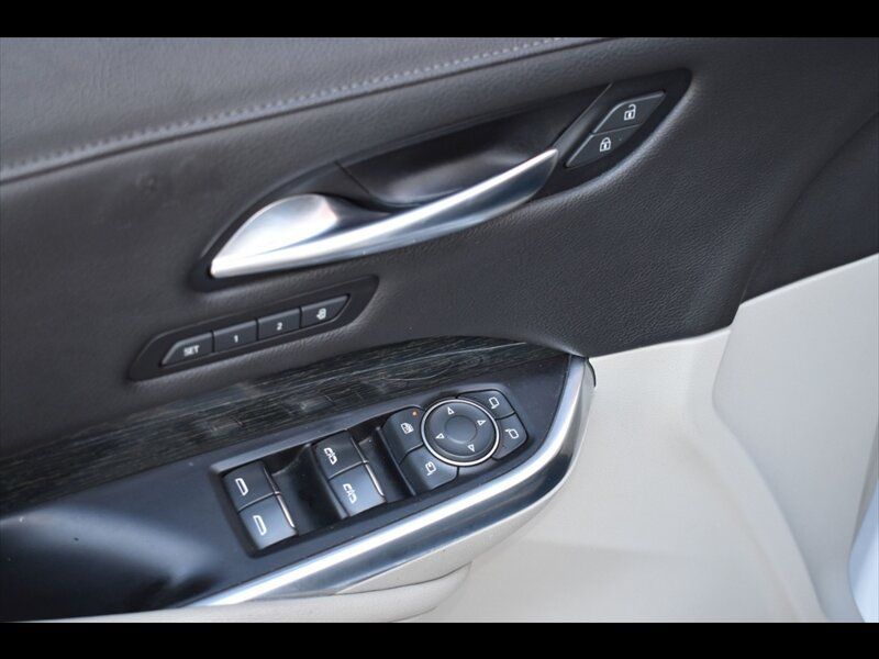 Used 2020 Cadillac XT4 Premium Luxury FWD image 18